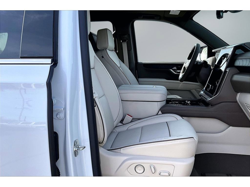 New 2026 GMC Yukon XL Denali image 11