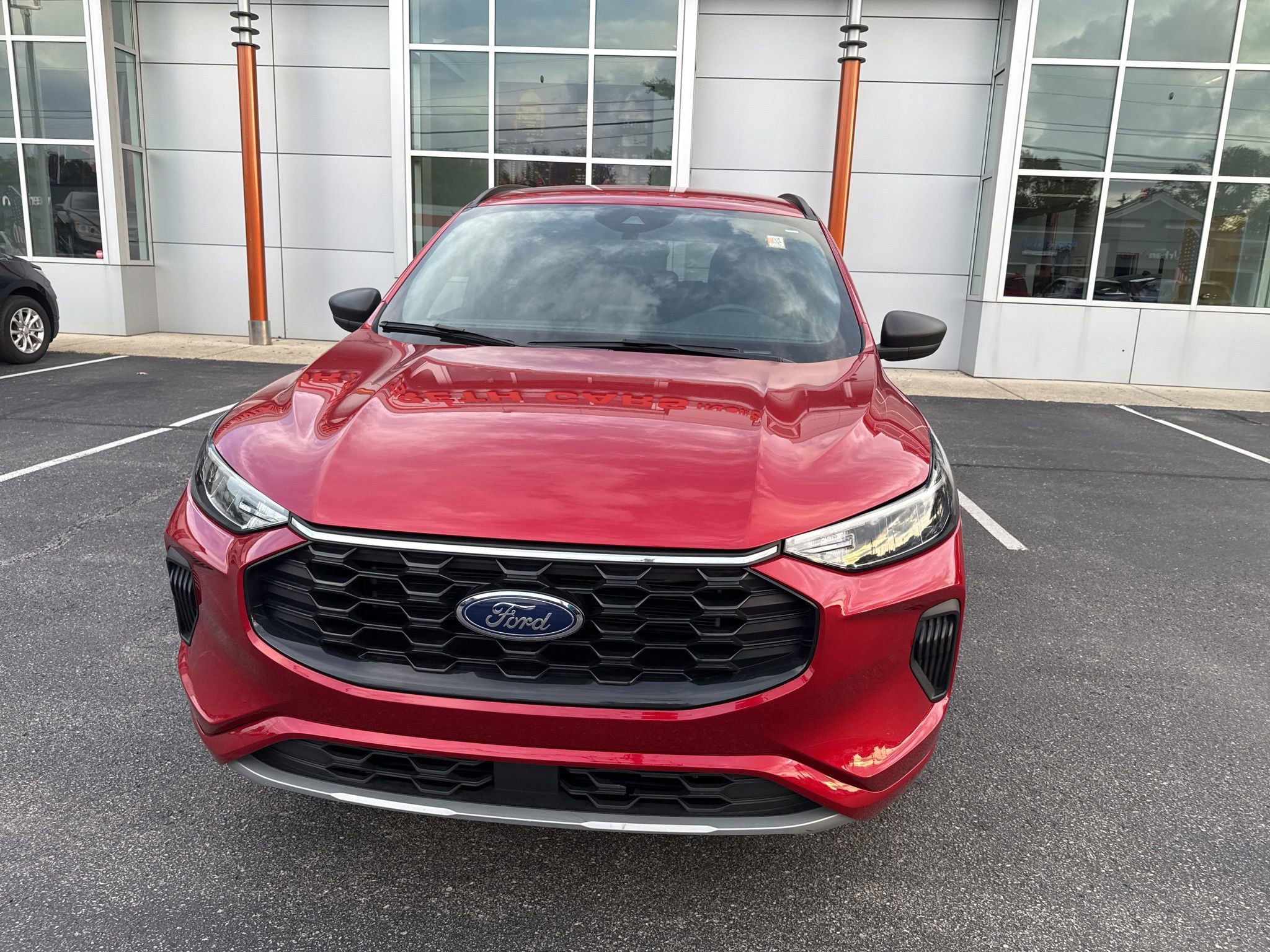 Used 2024 Ford Escape ST-Line image 3