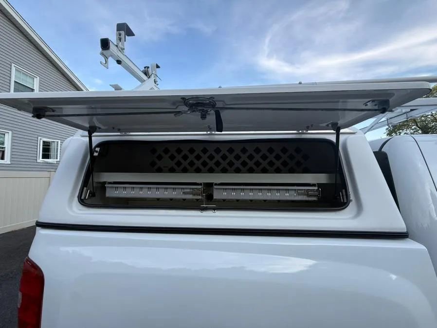 Used 2011 Chevrolet Silverado 1500 2WD Crew Cab Hybrid image 21