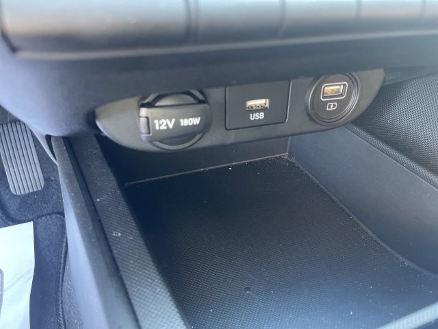 Used 2023 Hyundai Elantra Blue FWD image 23