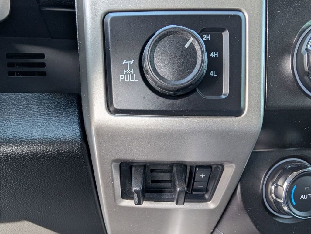 Used 2020 Ford F250 Lariat w/ Lariat Value Package image 37