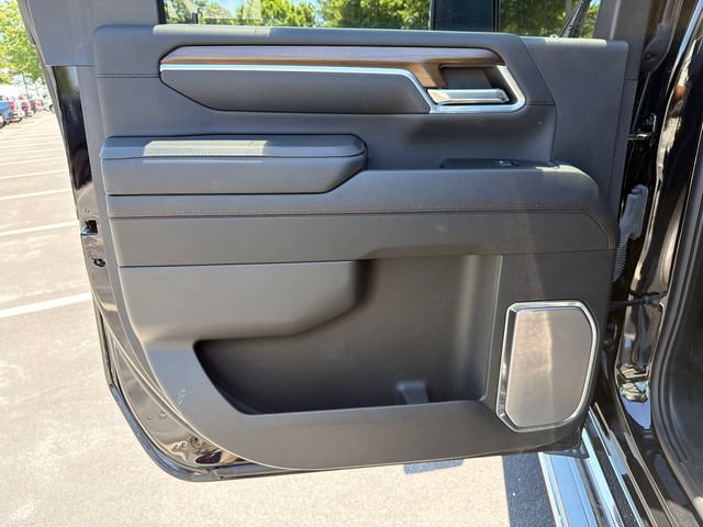 Used 2025 Chevrolet Silverado 3500 High Country w/ High Country Premium Package AWD/4WD image 21