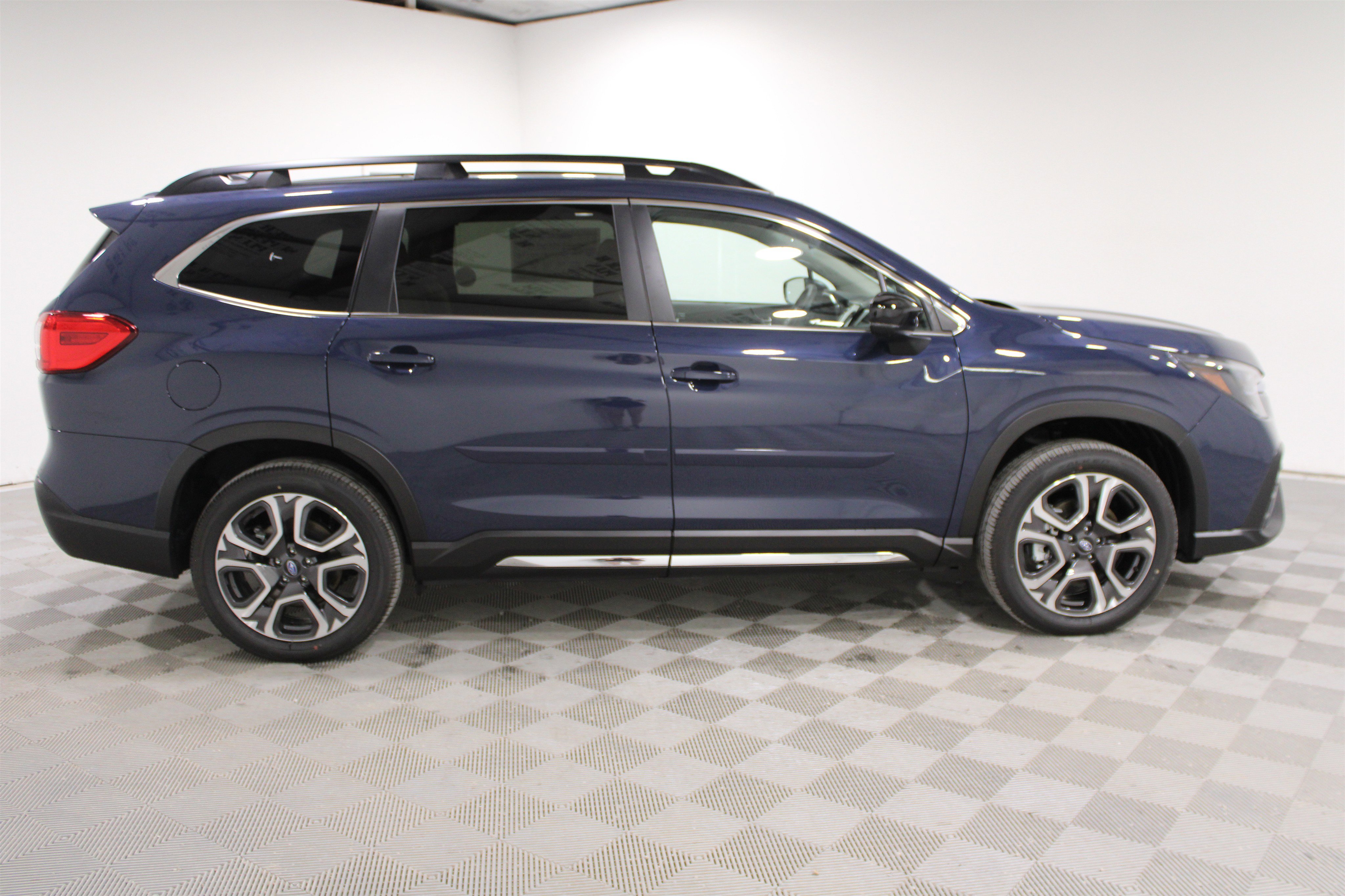 New 2025 Subaru Ascent Limited image 29