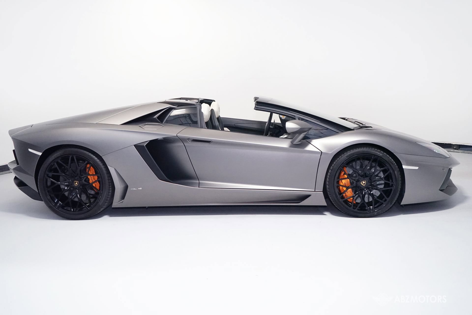Used 2015 Lamborghini Aventador LP 700-4 AWD/4WD image 4