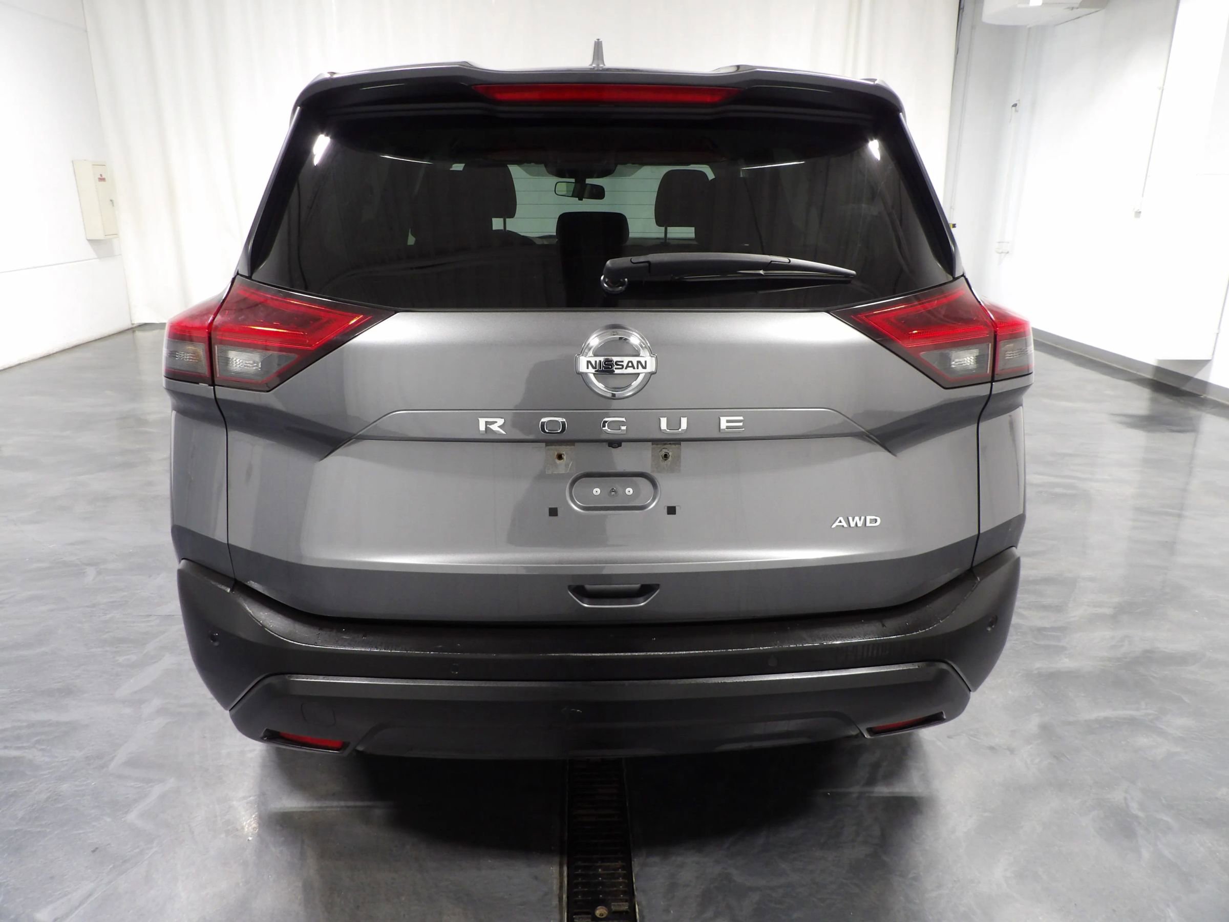 Used 2021 Nissan Rogue S AWD/4WD image 6