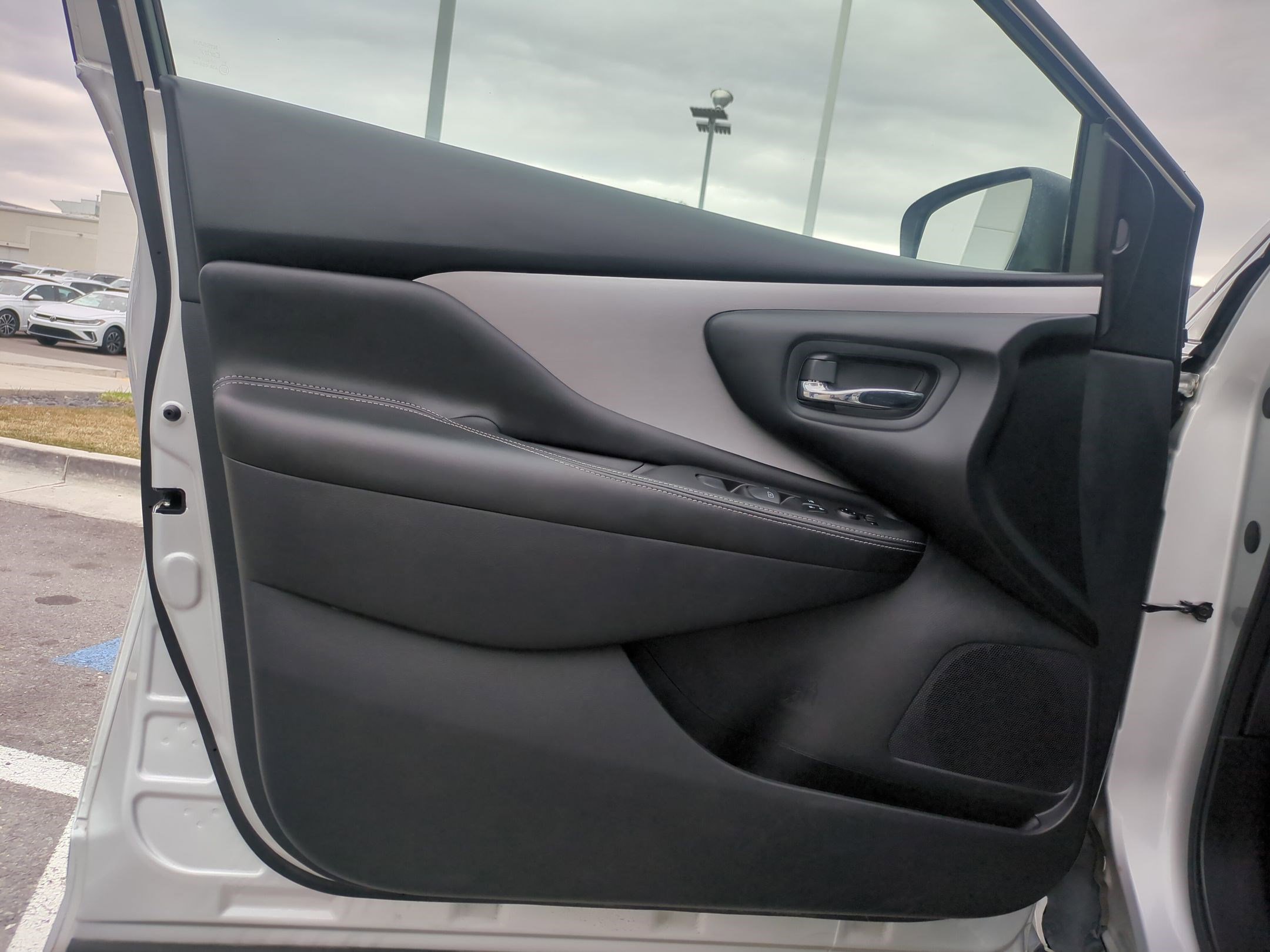 Used 2022 Nissan Murano S image 15