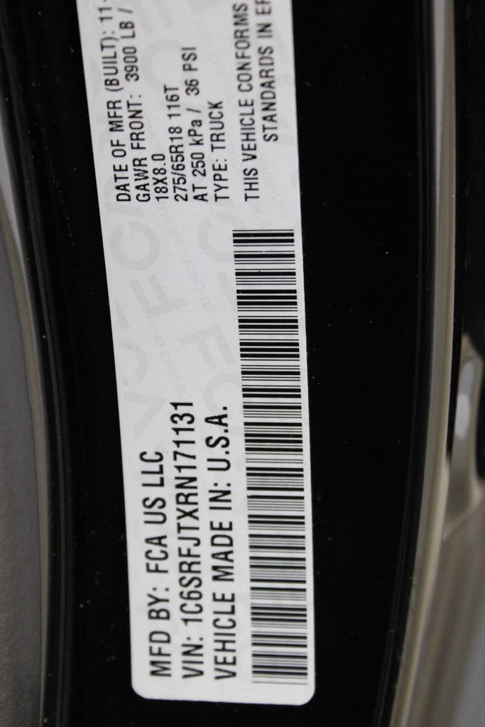 Used 2024 RAM 1500 Laramie AWD/4WD image 32