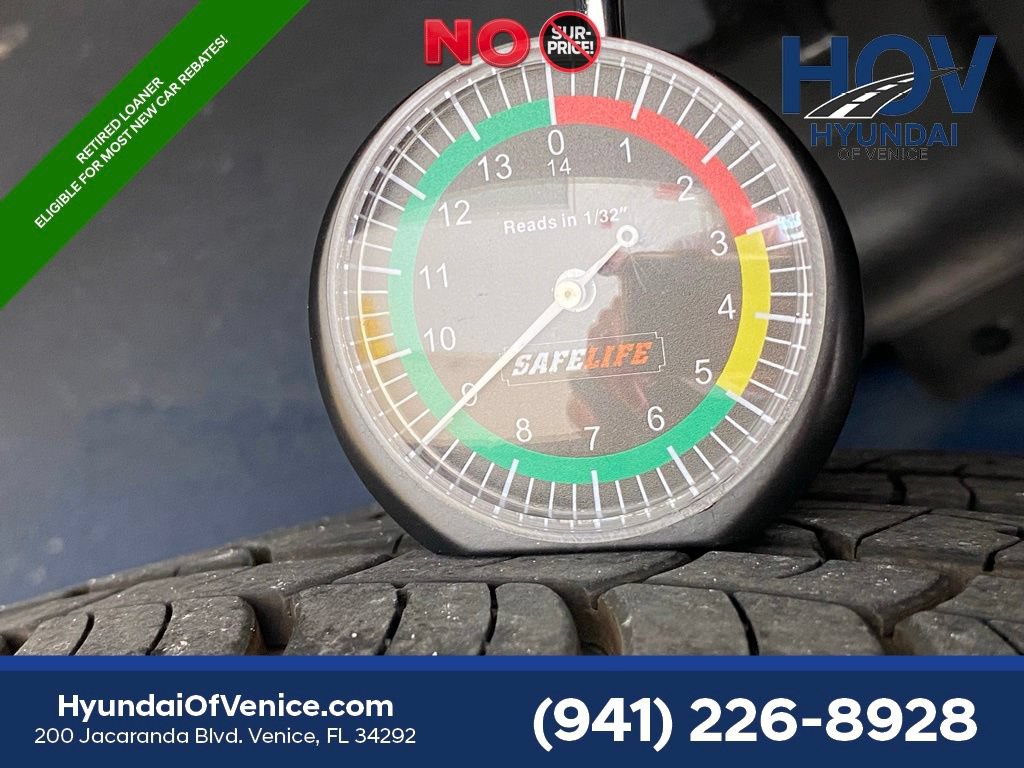 Certified 2026 Hyundai Venue SEL FWD image 37
