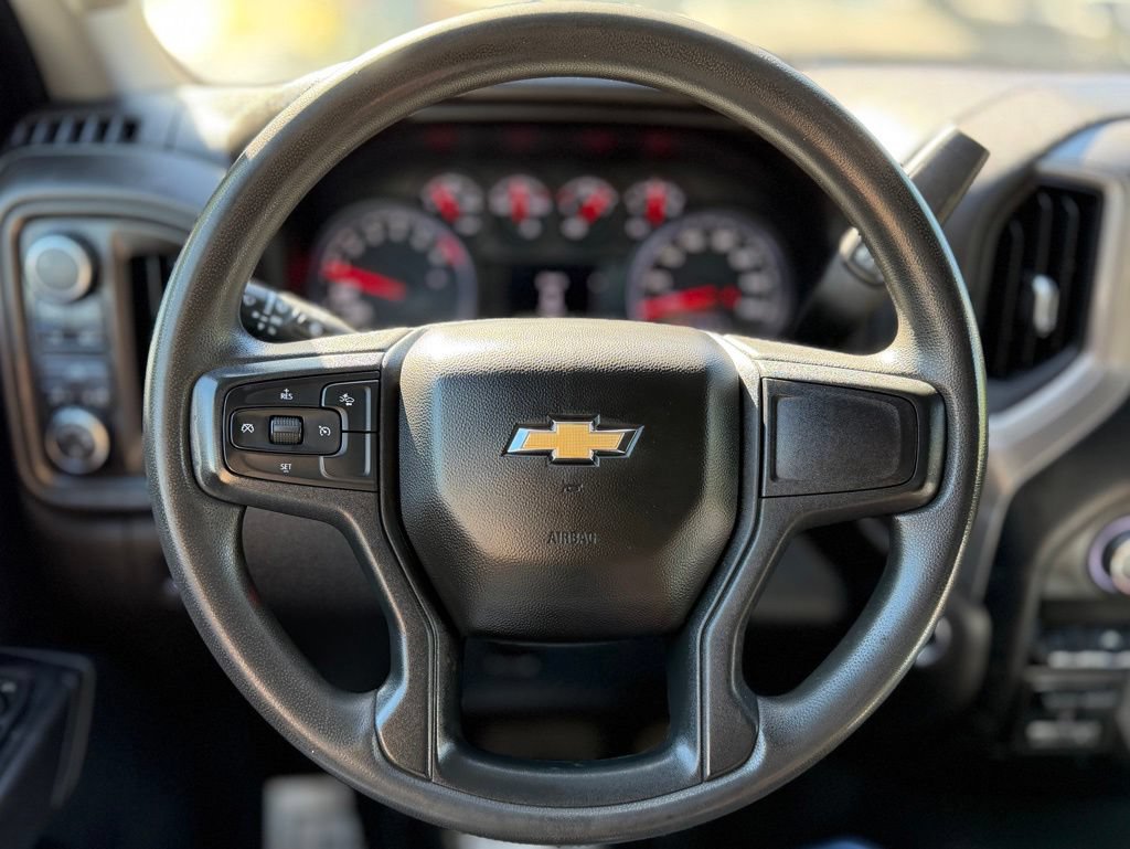 Used 2023 Chevrolet Silverado 1500 Custom AWD/4WD image 7