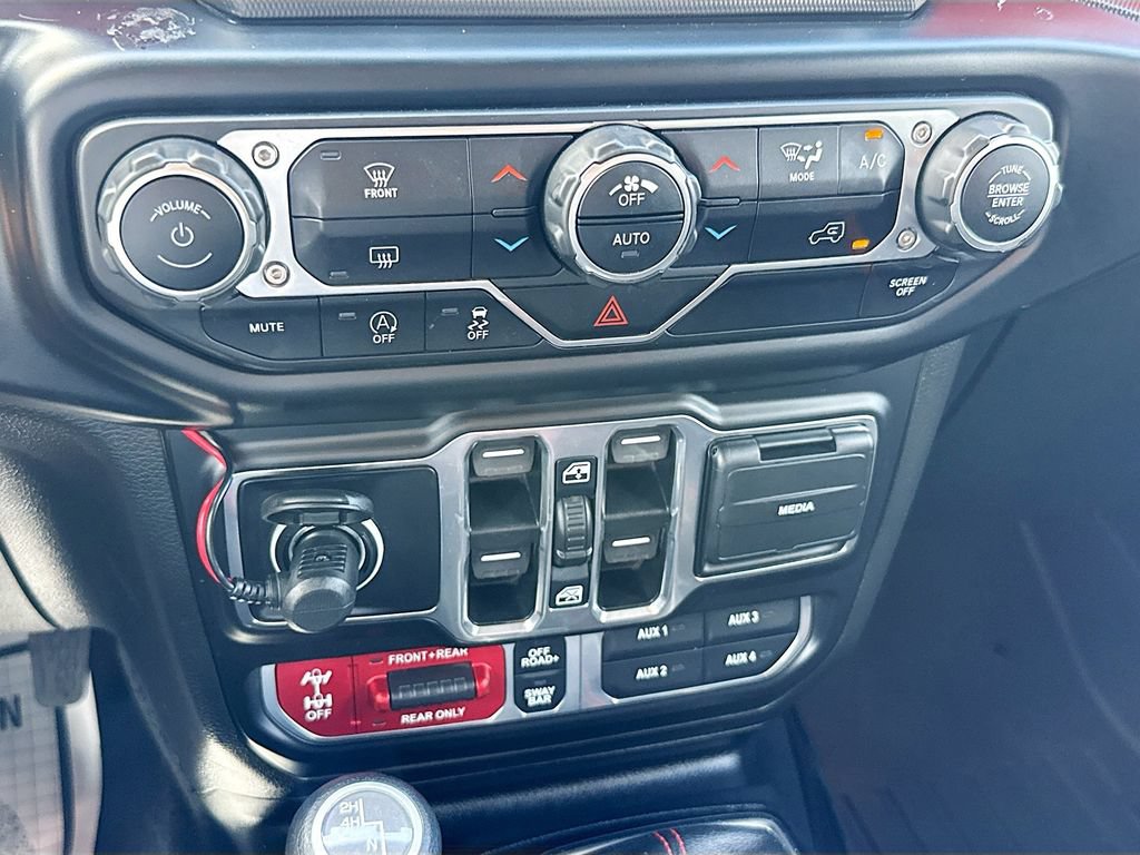 Used 2022 Jeep Wrangler Unlimited Rubicon AWD/4WD image 17
