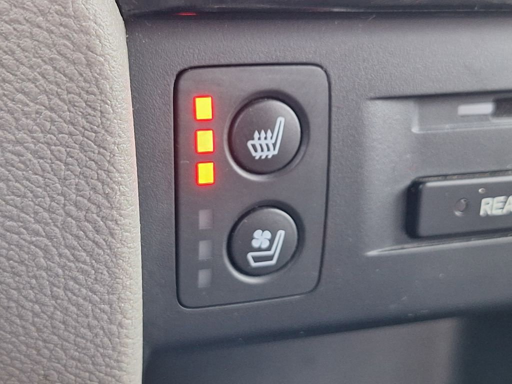 Used 2016 Honda Pilot Elite image 28