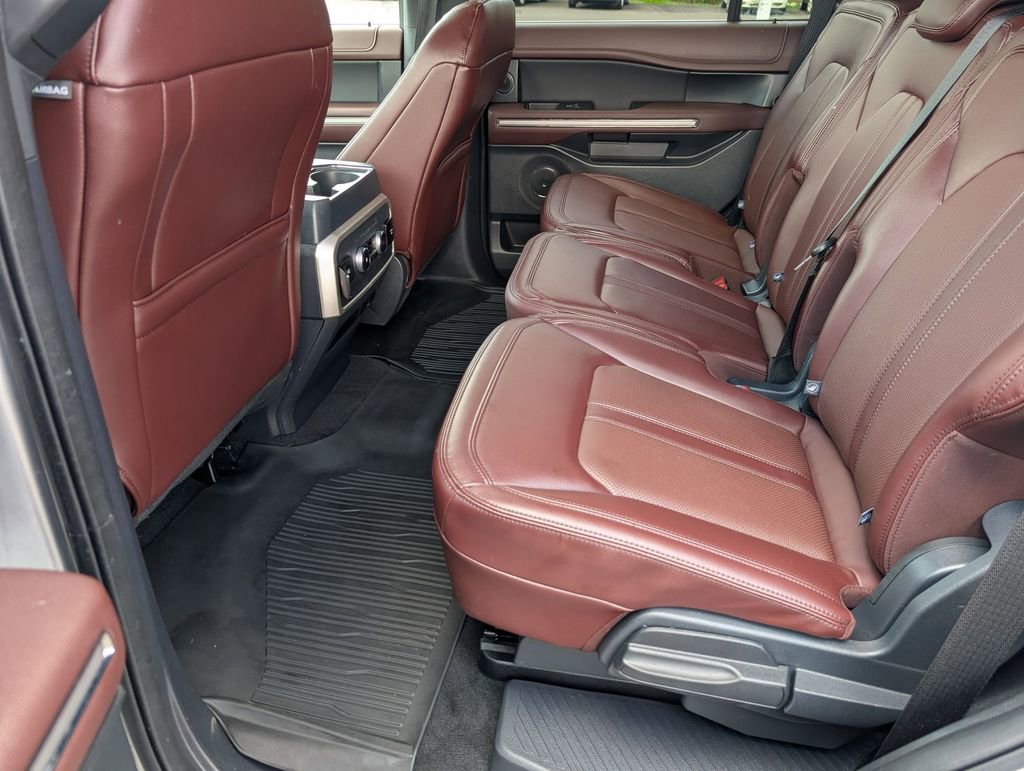 Used 2024 Ford Expedition Limited image 20