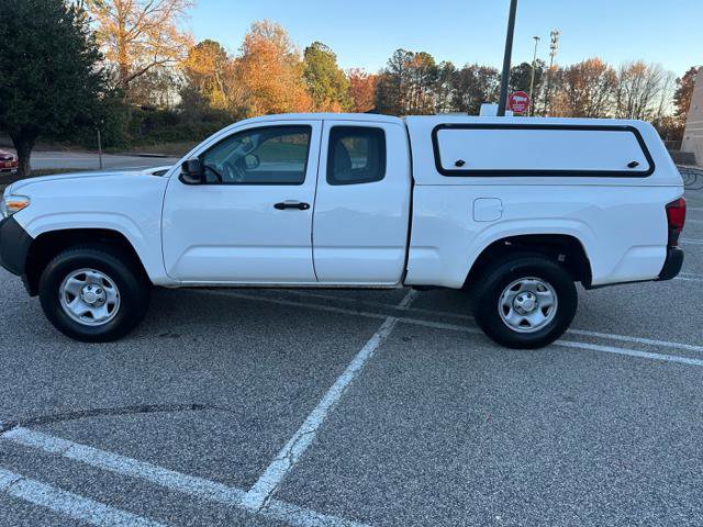 Used 2018 Toyota Tacoma SR image 7