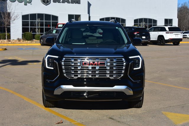 Used 2026 GMC Terrain Denali image 2