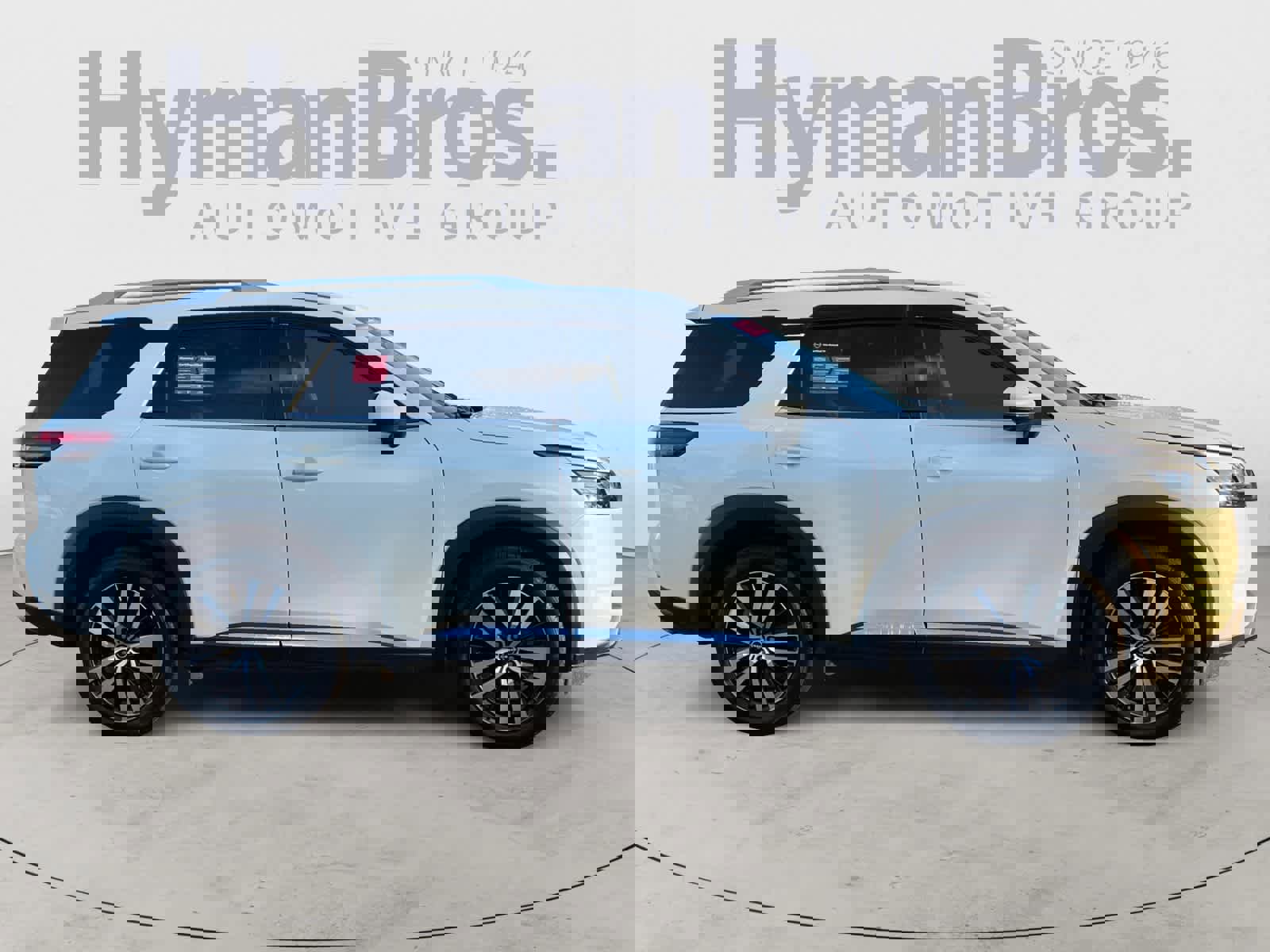 Certified 2023 Nissan Pathfinder Platinum image 2