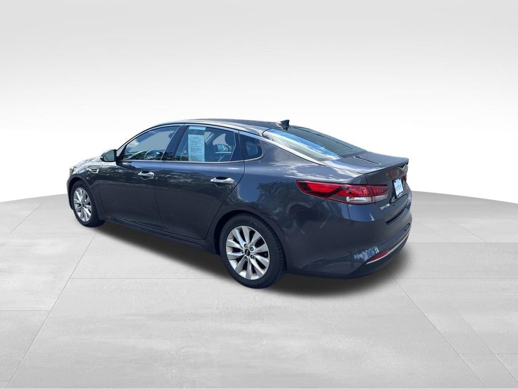 Used 2018 Kia Optima S w/ Panoramic Sunroof Package FWD image 3