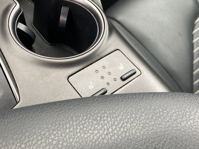 Used 2023 Toyota Camry SE image 11