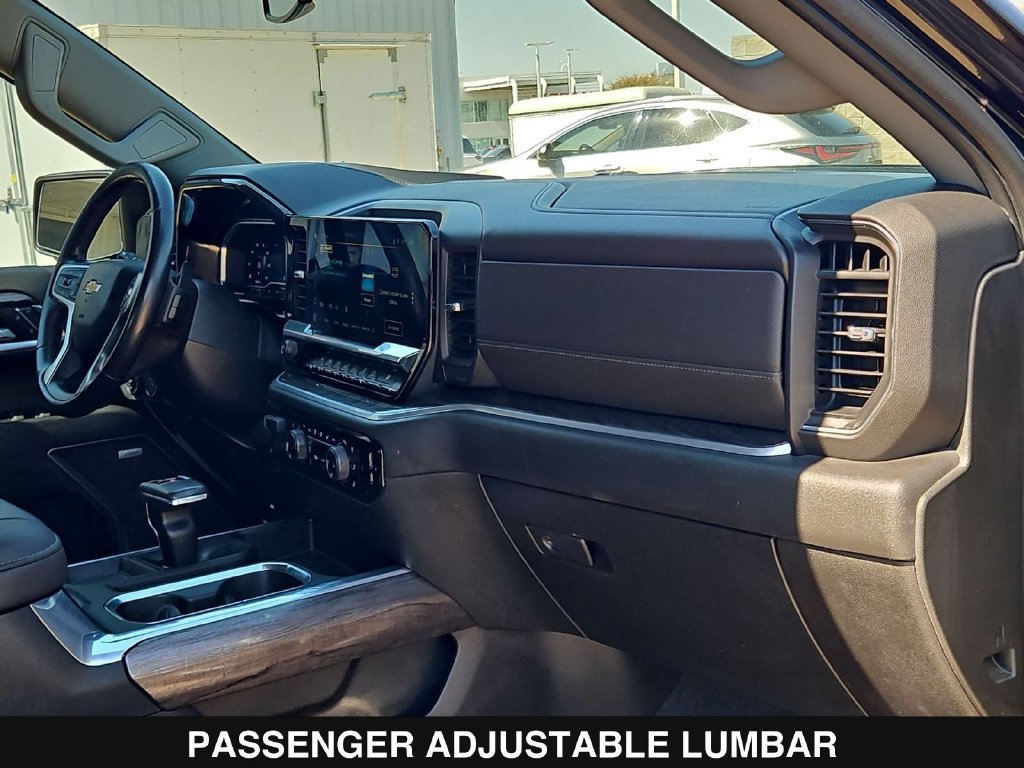 Used 2022 Chevrolet Silverado 1500 LTZ w/ LTZ Convenience Package II AWD/4WD image 29