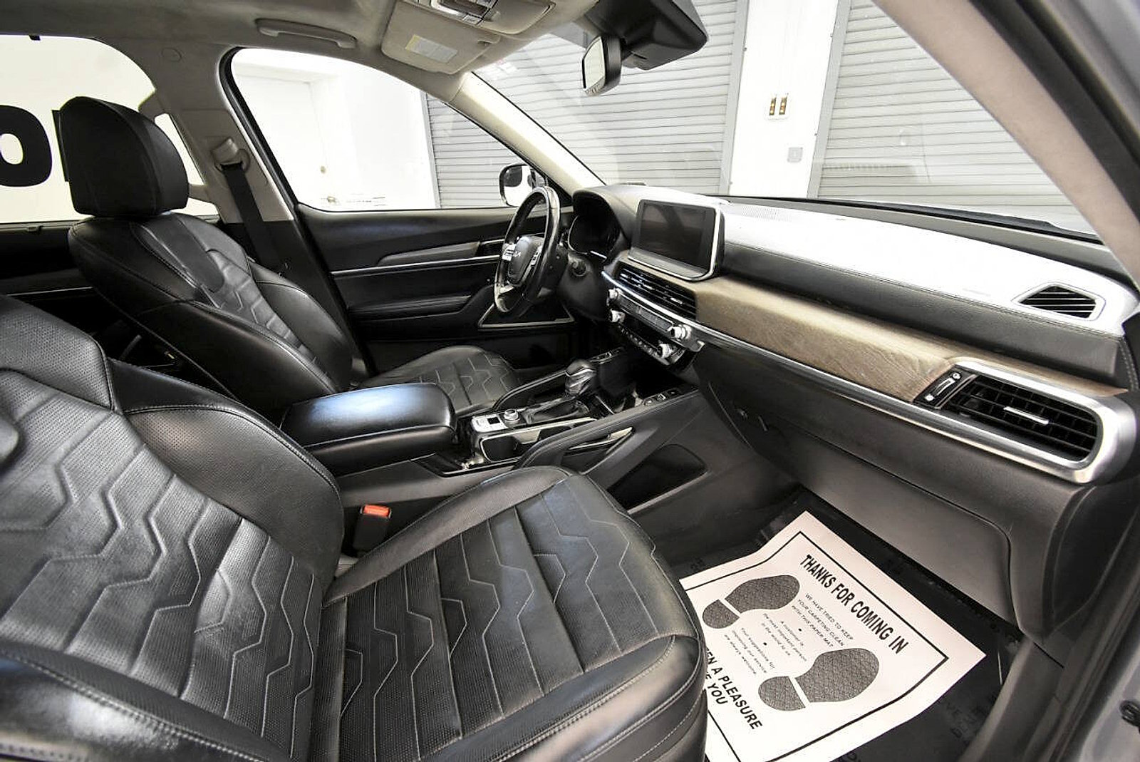 Used 2022 Kia Telluride SX w/ SX Prestige Package AWD/4WD image 17