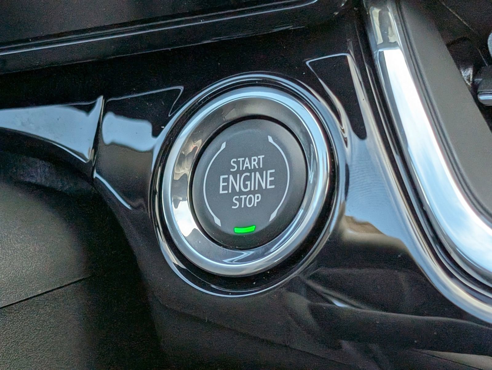 New 2026 Chevrolet Trax RS w/ Driver Confidence Package image 21