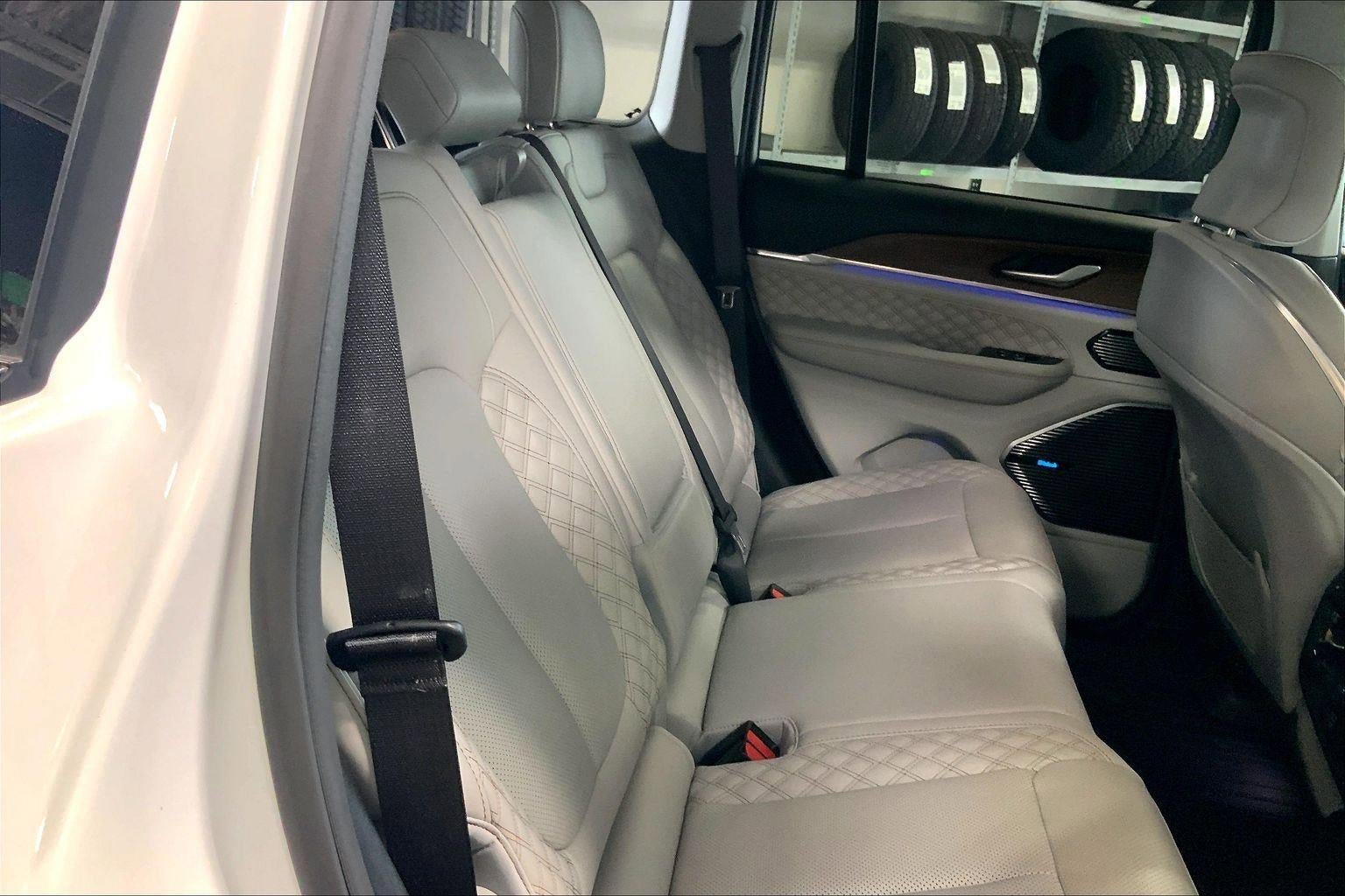 Used 2022 Jeep Grand Cherokee Summit AWD/4WD image 21