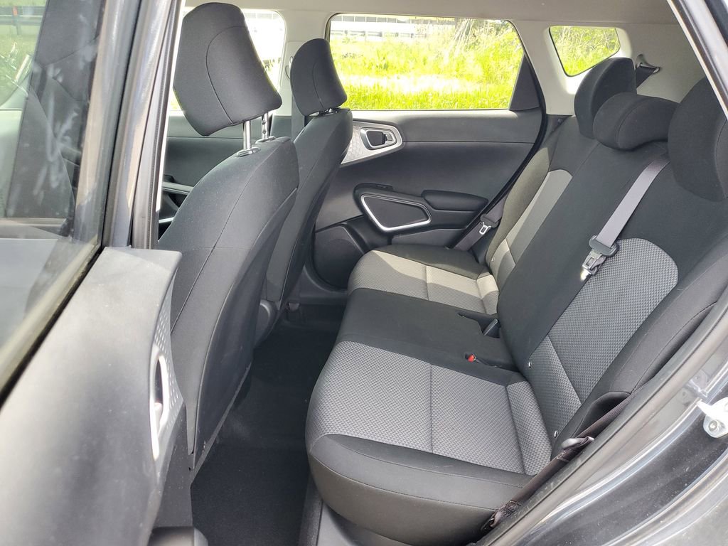 Used 2020 Kia Soul LX FWD image 11