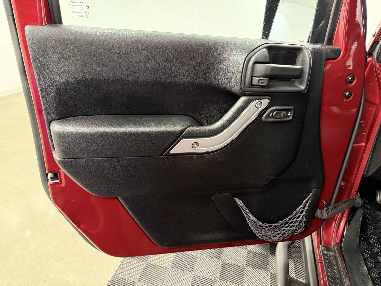 Used 2012 Jeep Wrangler Unlimited Rubicon w/ Connectivity Group image 14