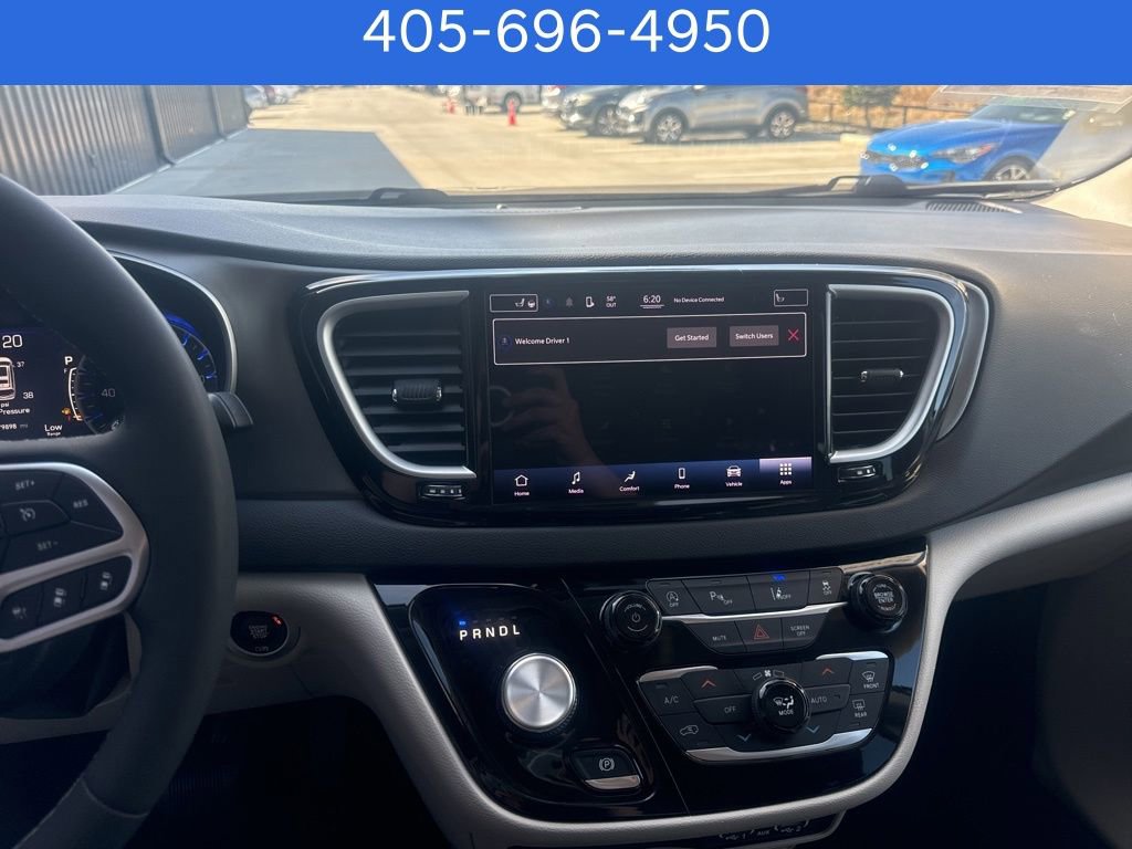 Used 2022 Chrysler Pacifica Touring-L image 49