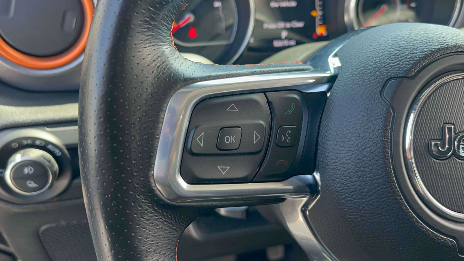 Used 2022 Jeep Gladiator Mojave w/ LED Lighting Group AWD/4WD image 22