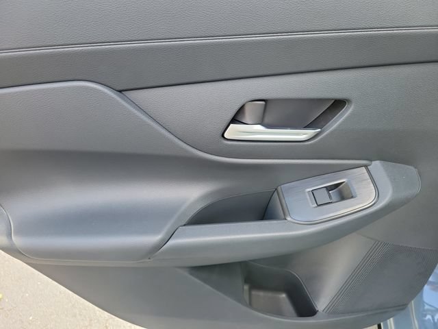 New 2026 Nissan Sentra SR w/ Floor Mat Package FWD image 16