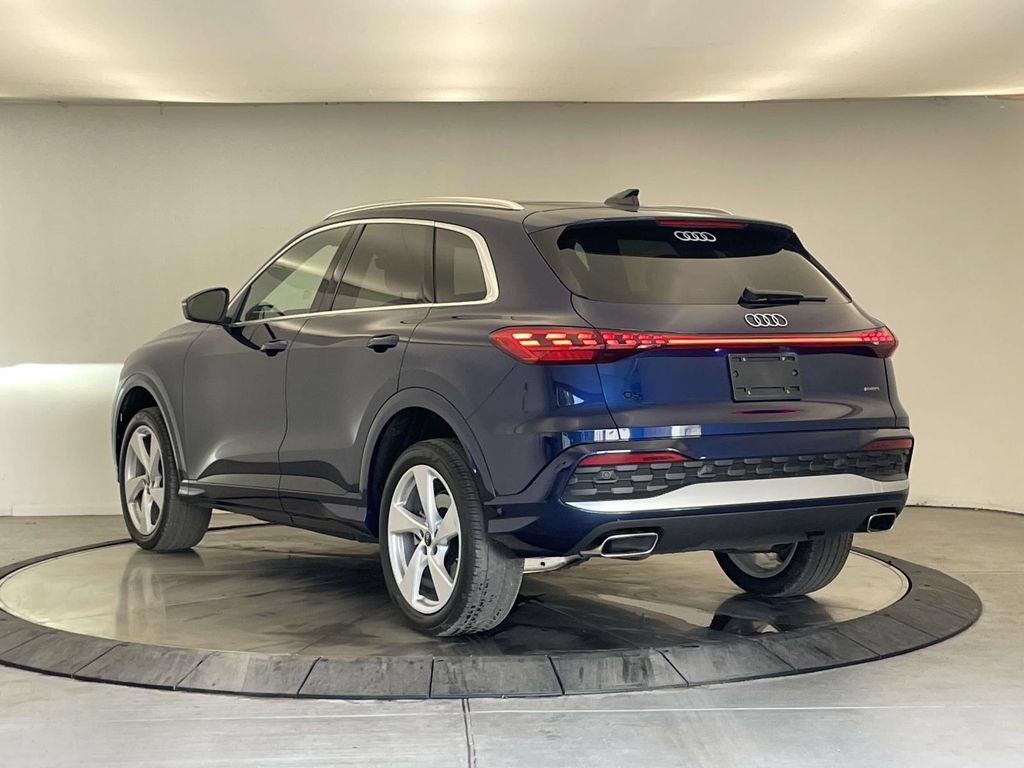 Certified 2025 Audi Q5 Premium Plus w/ Premium Plus AWD/4WD image 3