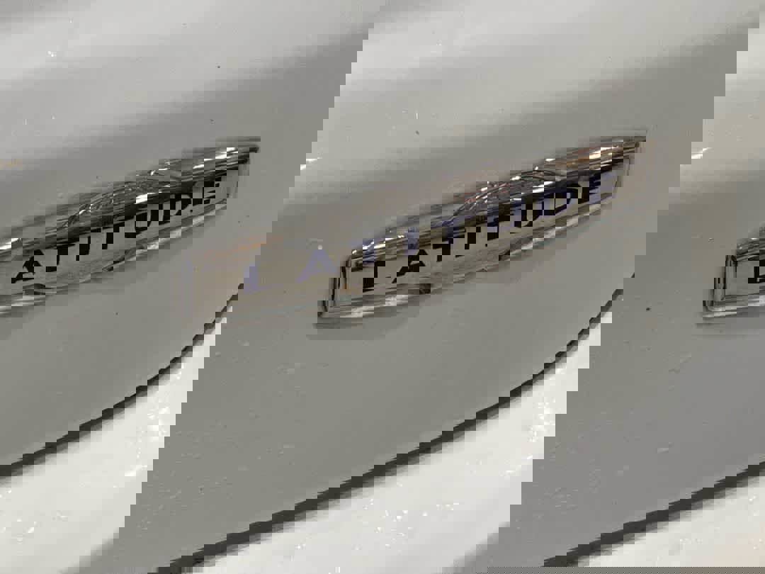 Used 2024 Jeep Compass Latitude image 12