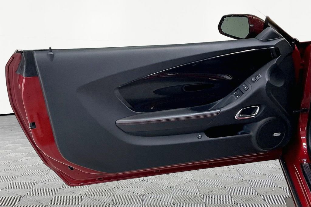 Used 2015 Chevrolet Camaro ZL1 RWD image 21