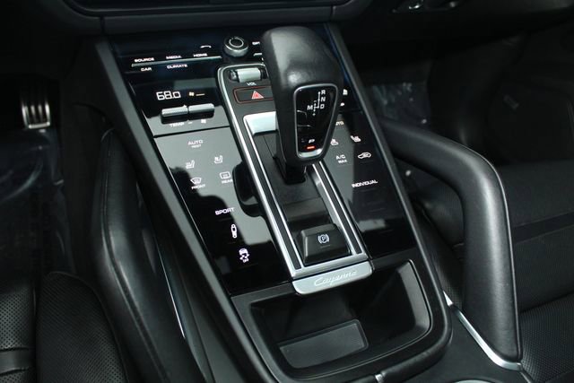 Used 2019 Porsche Cayenne Turbo image 17