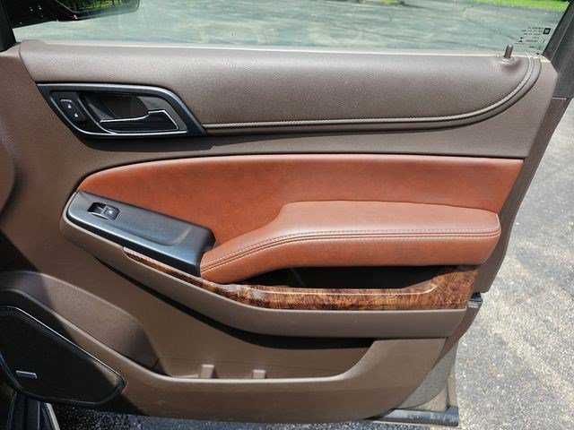 Used 2015 Chevrolet Suburban LTZ AWD/4WD image 13