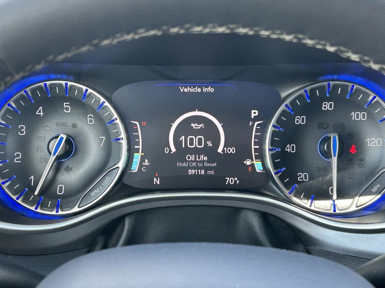 Used 2023 Chrysler Pacifica Touring-L image 33