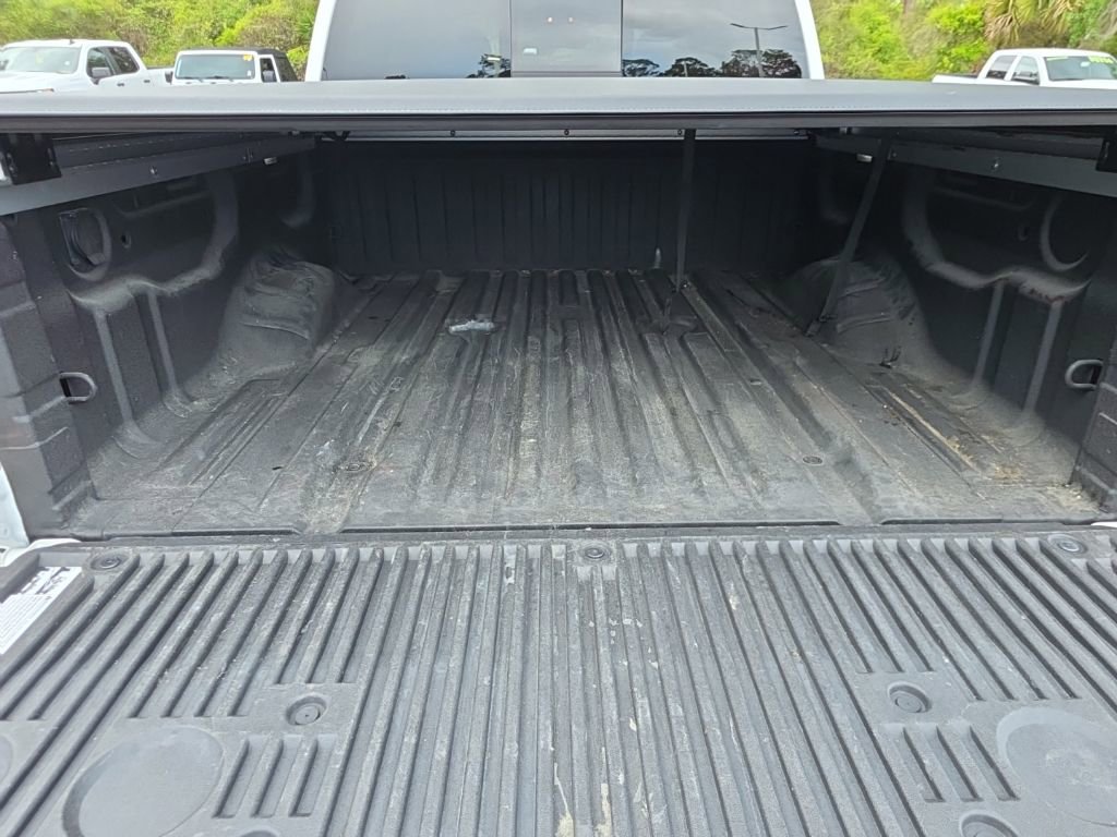 Used 2023 Nissan Titan SV w/ SV Convenience Package image 19