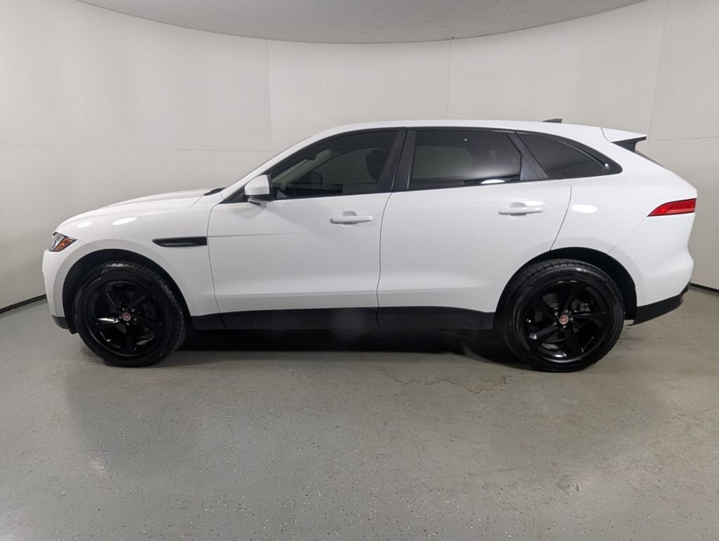 Used 2020 Jaguar F-PACE Premium image 4