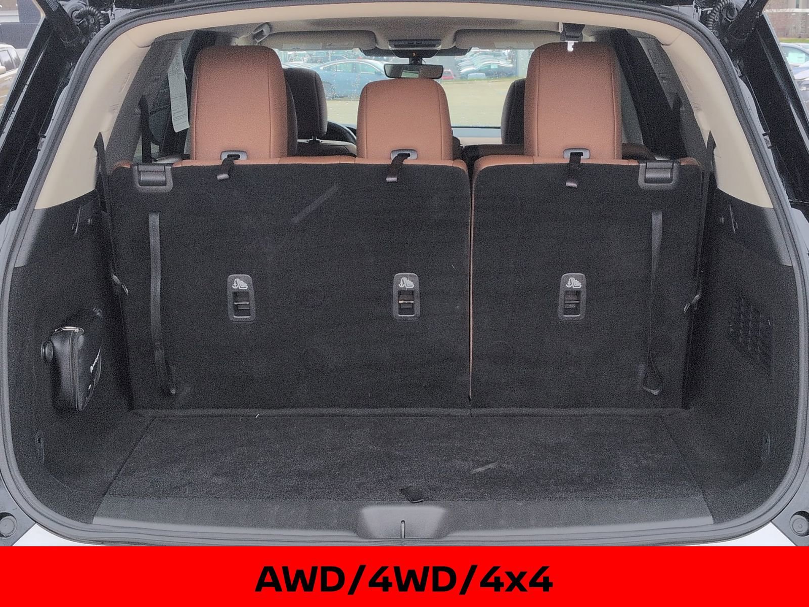 Certified 2024 Nissan Pathfinder Platinum w/ Cargo Package AWD/4WD image 9