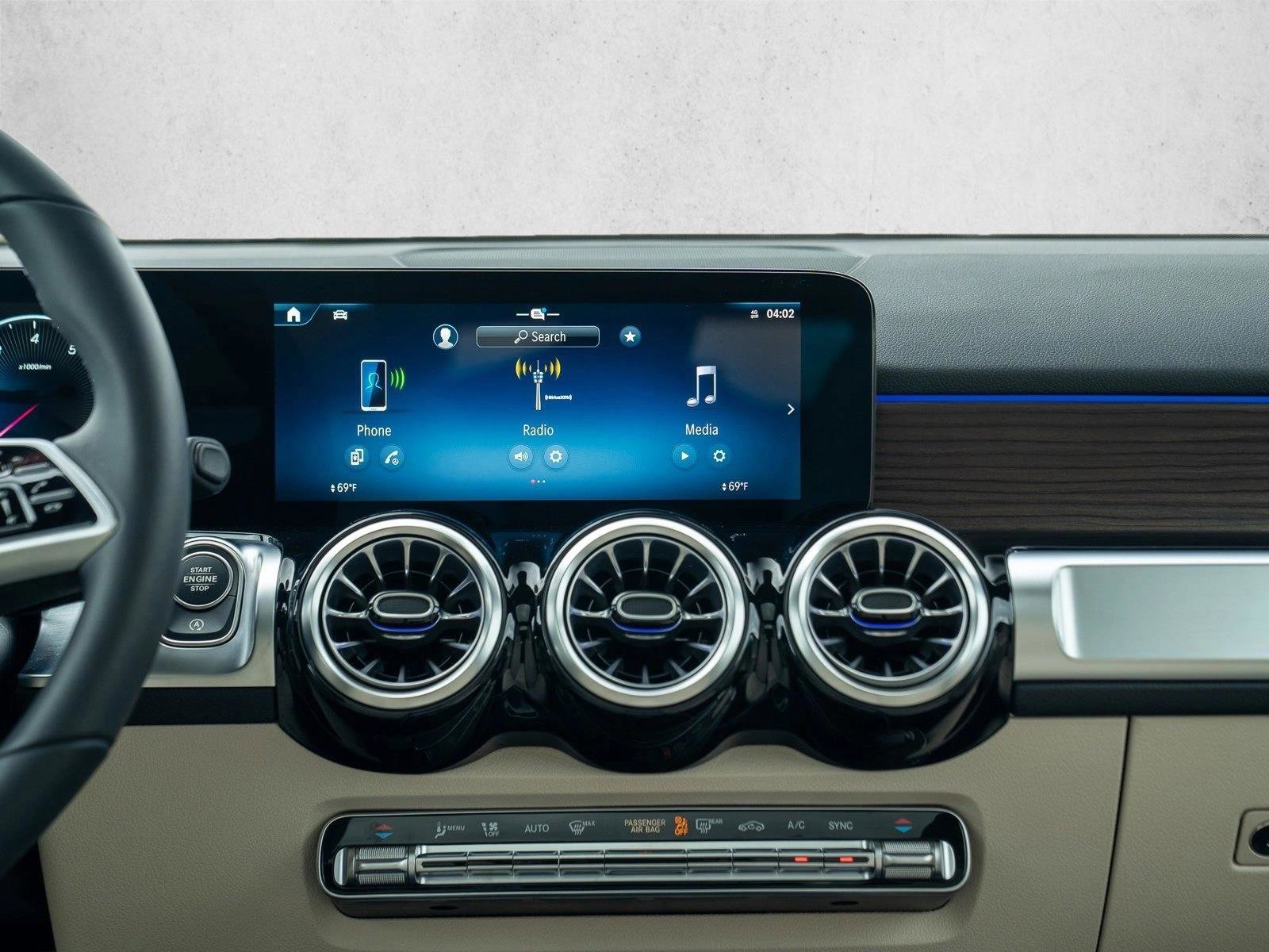 Certified 2026 Mercedes-Benz GLB 250 4MATIC image 21