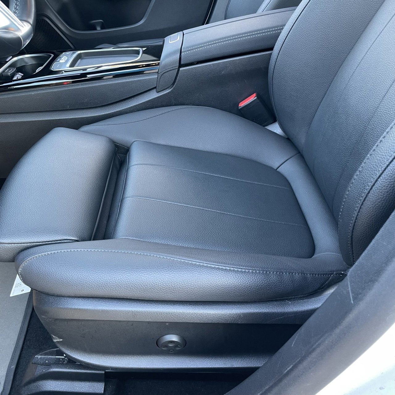 Used 2025 Mercedes-Benz CLA 250 image 22