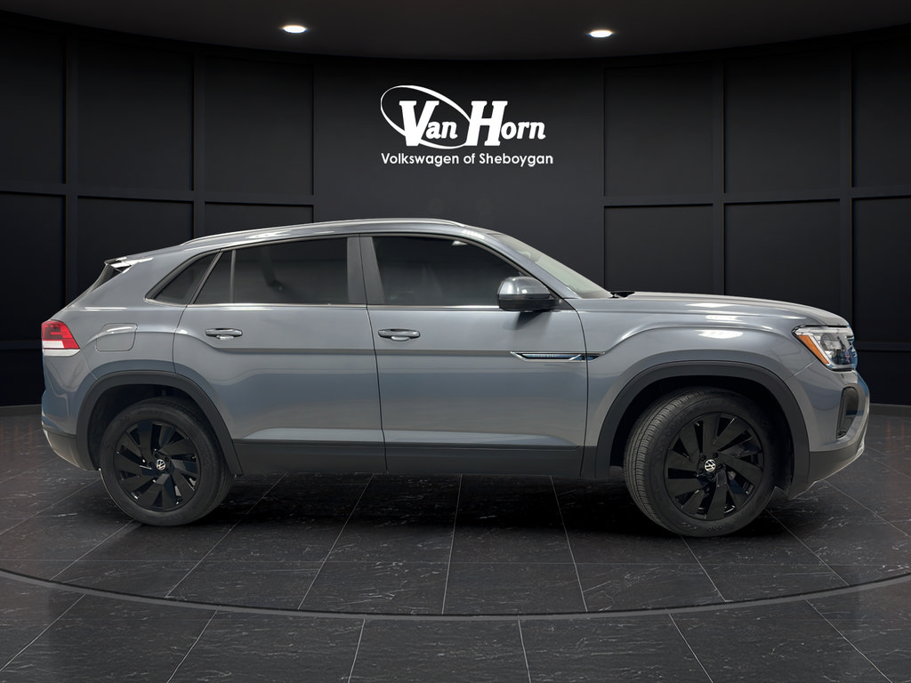 Used 2024 Volkswagen Atlas Cross Sport SE w/ Black Wheel Package AWD/4WD image 7