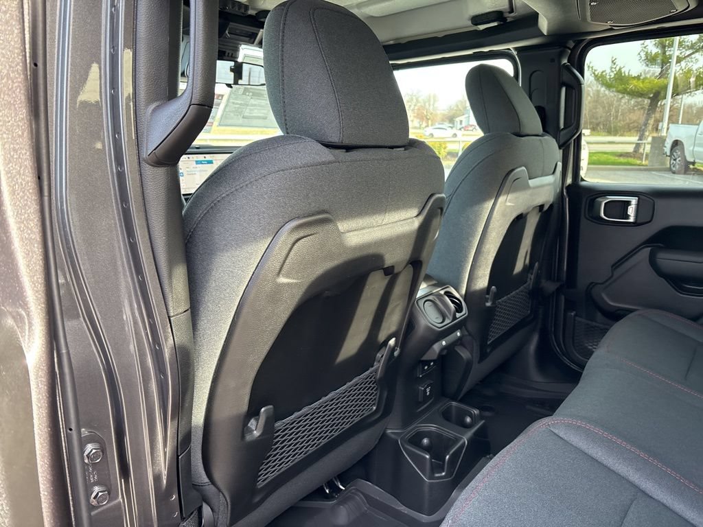New 2026 Jeep Gladiator Rubicon w/ Steel Power Dome Hood Package AWD/4WD image 39