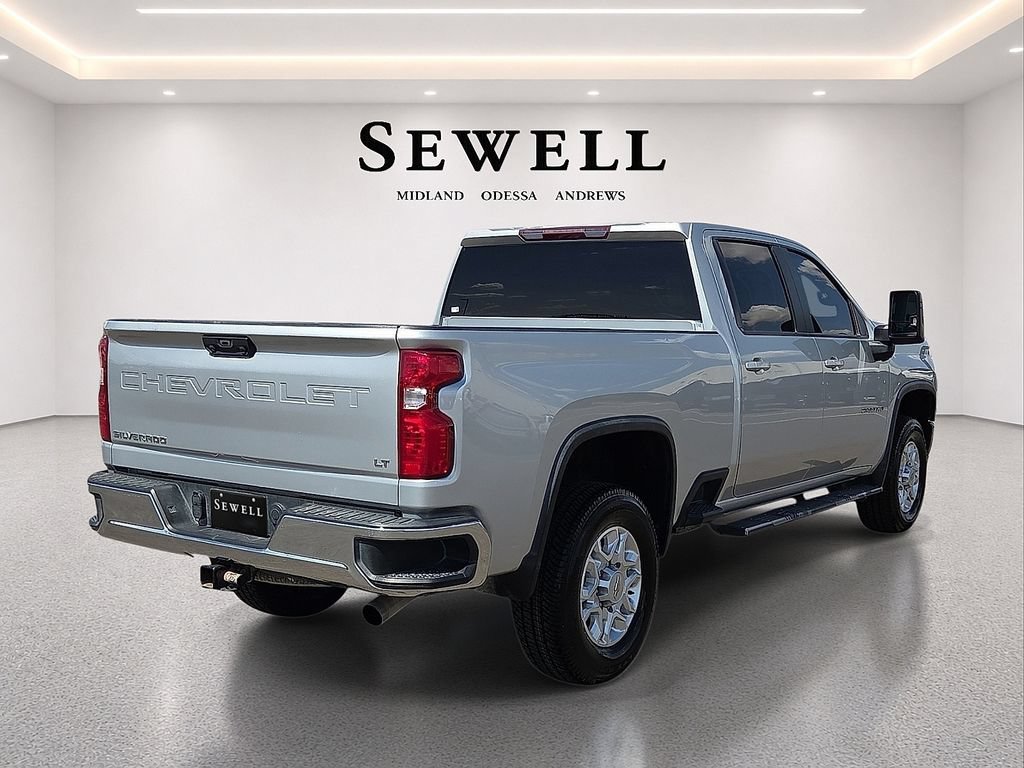 Used 2021 Chevrolet Silverado 2500 LT w/ Convenience Package AWD/4WD image 4