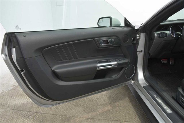 Used 2022 Ford Mustang Premium image 15