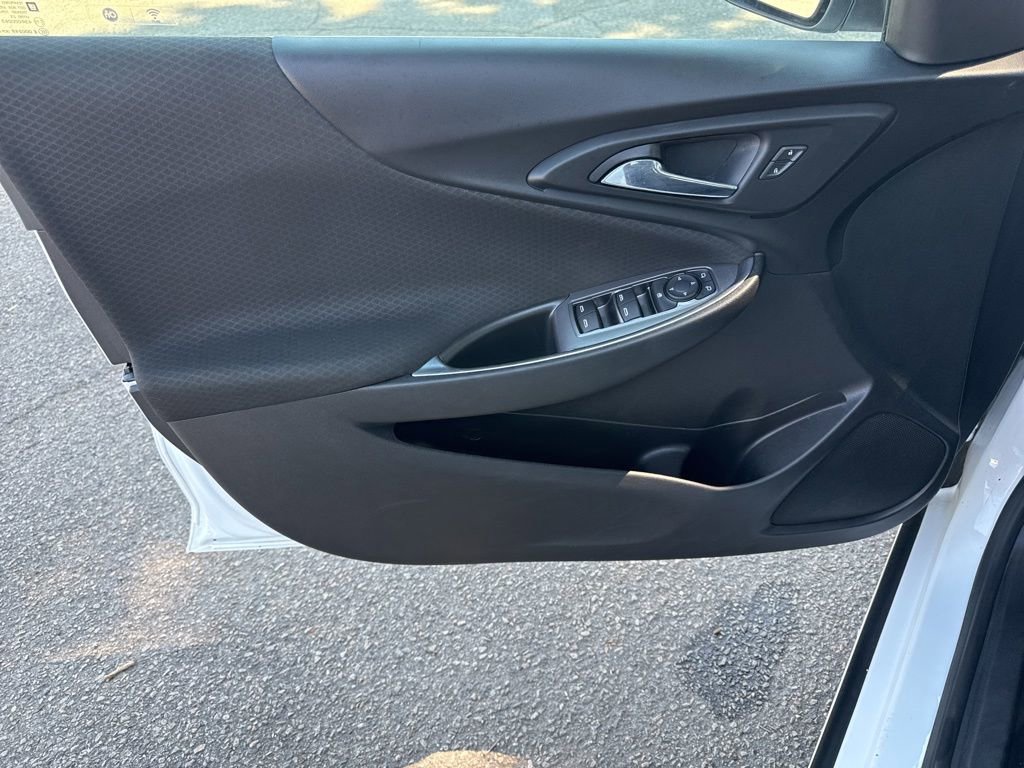 Used 2020 Chevrolet Malibu LT FWD image 26