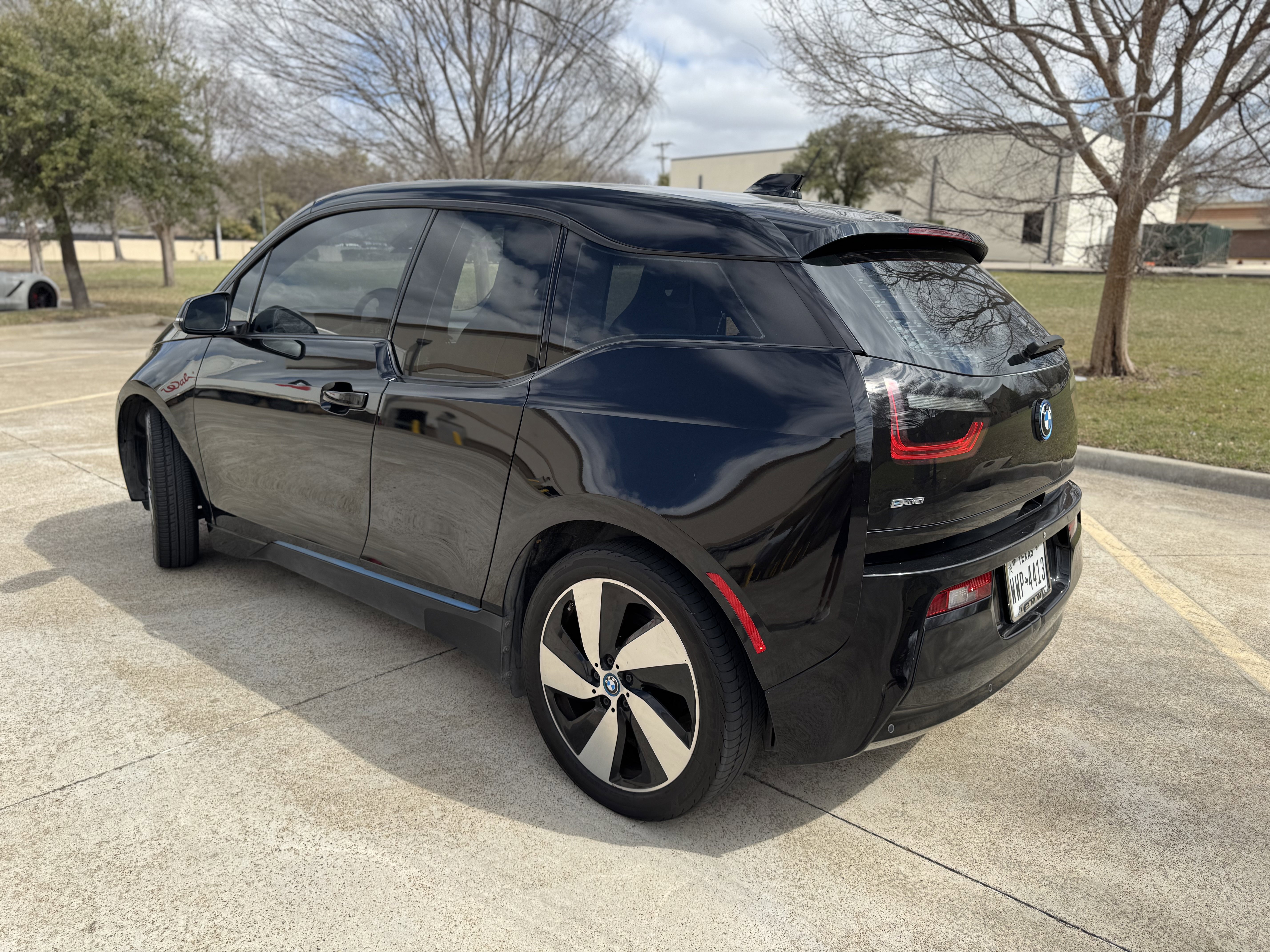 Used 2017 BMW i3 w/ Range Extender image 3