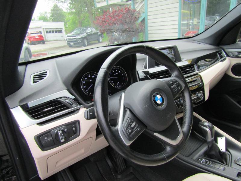 Used 2018 BMW X1 xDrive28i w/ Convenience Package image 12