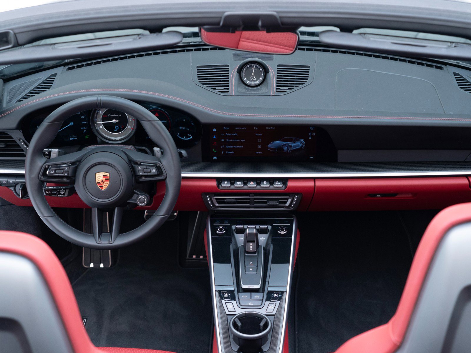 Used 2025 Porsche 911 Turbo image 33