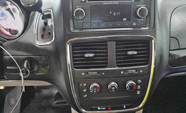 Used 2015 RAM C/V Tradesman FWD image 17